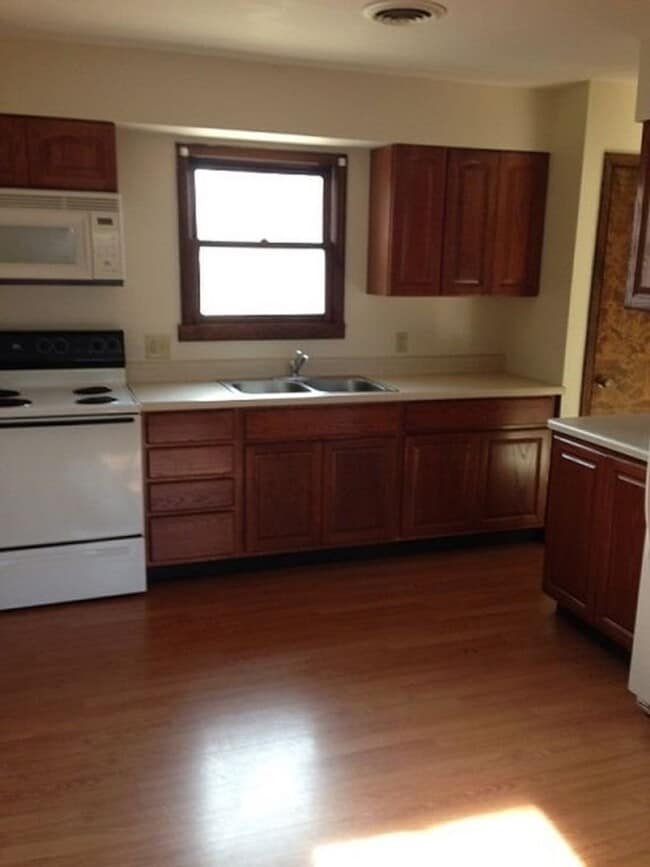 Building Photo - 503 S Urbana Ave