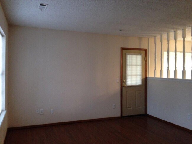 Foto del edificio - 3606 W Beechwood Dr