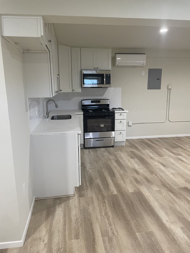 Building Photo - 1760-1766 Malcolm Ave