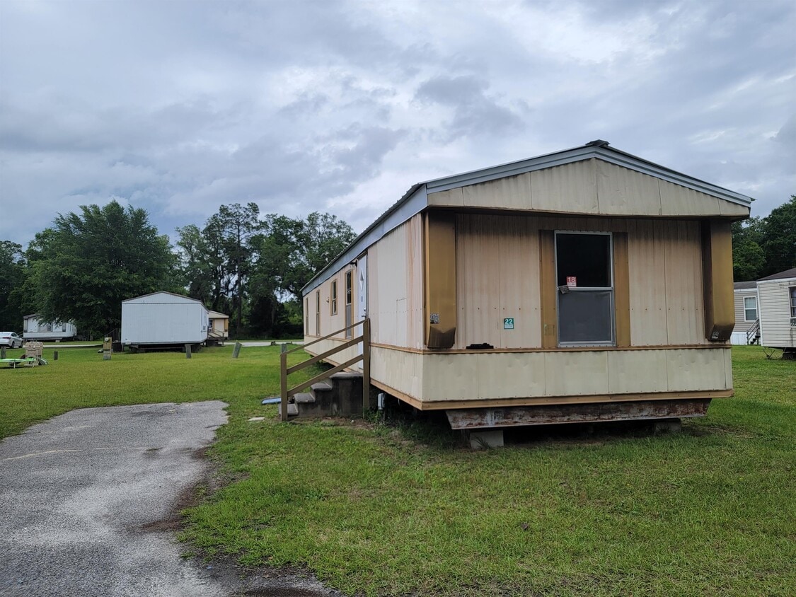 Foto principal - 472 Ruben Wells Rd