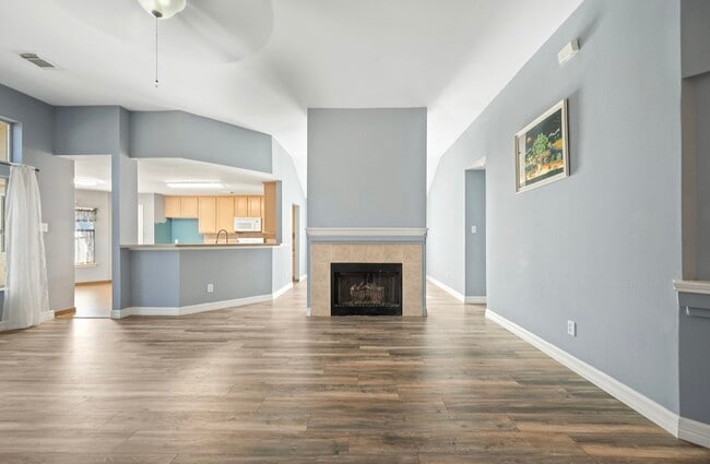 Foto del edificio - 12714 Ravens Chase Ln