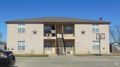 Building Photo - 2808 Cantabrian Dr