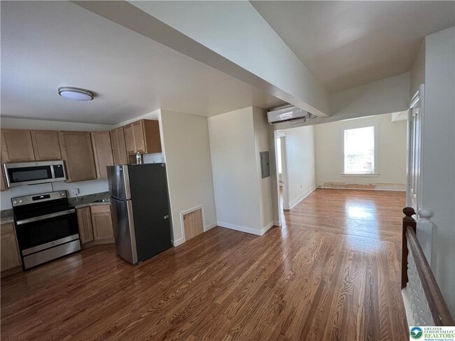 Foto del edificio - 529 Linden St