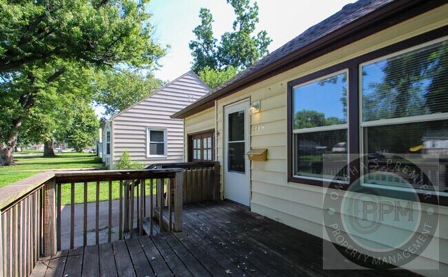 Building Photo - Charming 2Bd/1Ba home in Bellevue