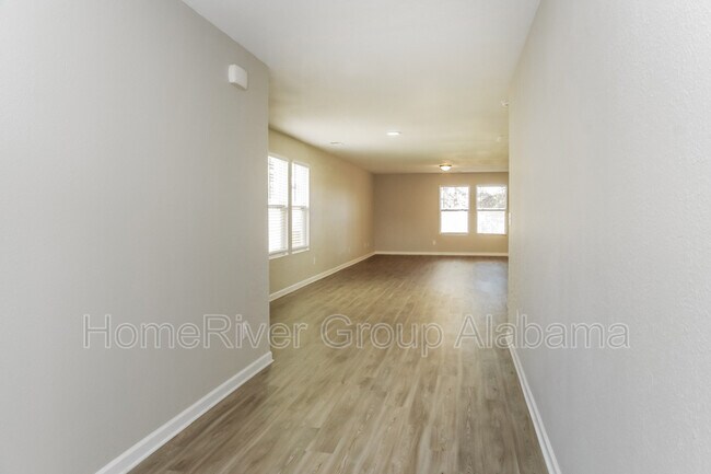 Building Photo - 147 Sedgewick Dr