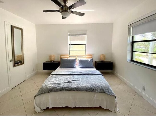 Foto del edificio - 11613 NW 28th St