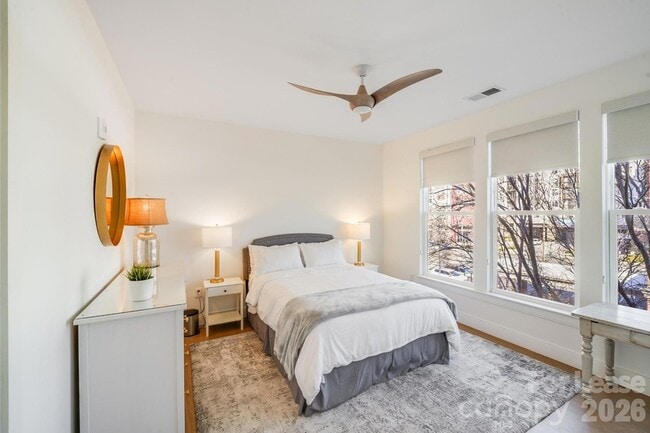 Foto del edificio - 3000 South Blvd