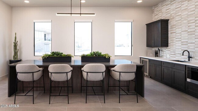 Foto del edificio - 2121 W Sonoran Desert Dr