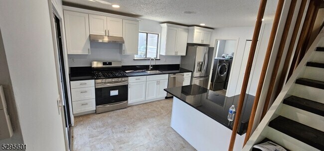 Building Photo - 193 Kingsberry Dr