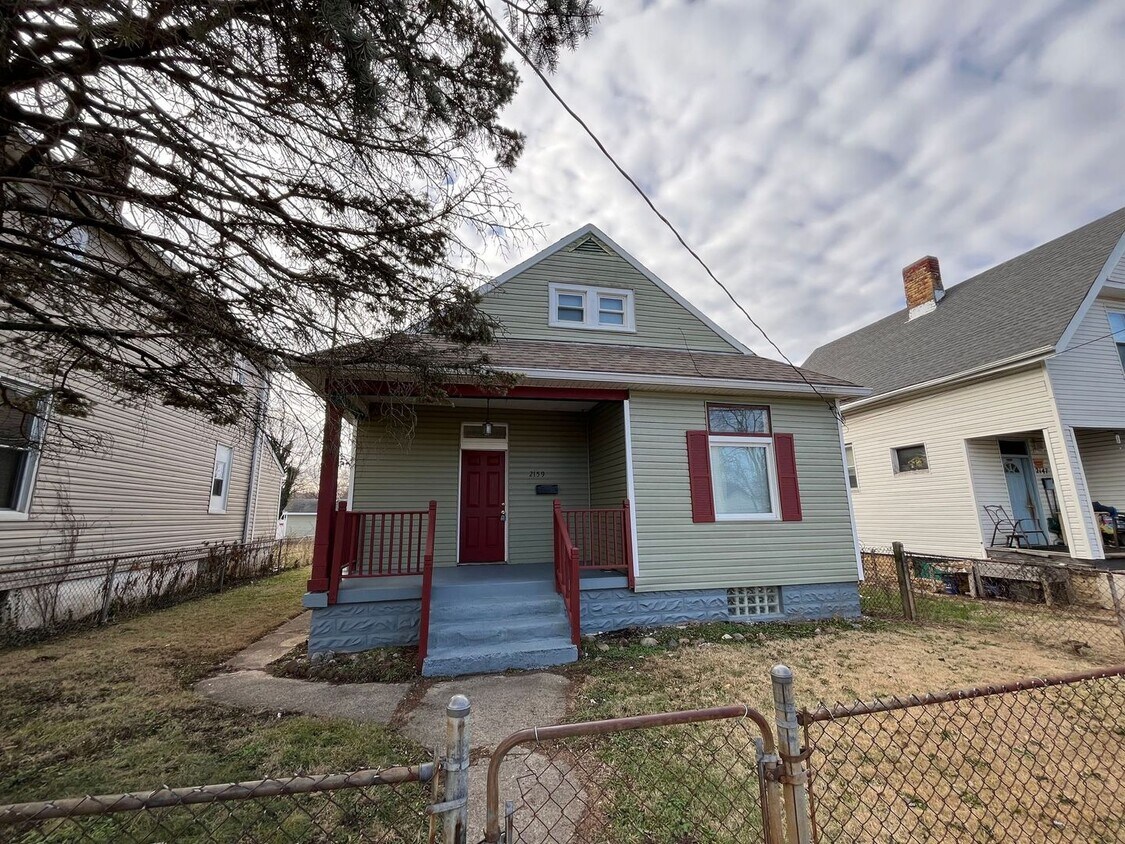Primary Photo - 2159 Elmo Ave