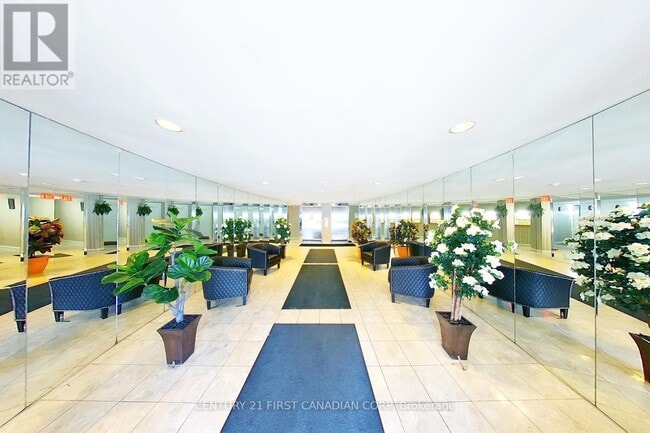 Photo du bâtiment - 570 Proudfoot Ln