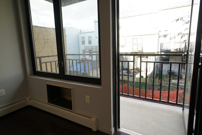 Foto del edificio - 425 E 154th St