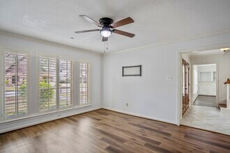 Building Photo - 16611 Brenton Oaks Dr