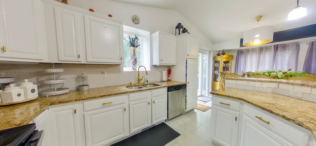 Building Photo - 3D Tour Available - Granite Countertops + ...