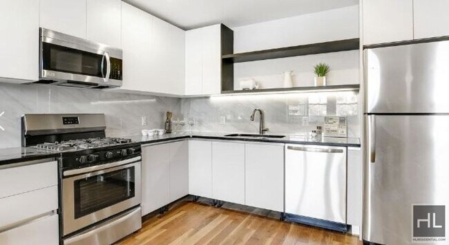 Building Photo - FRESHLY BUILT  LUXURY / HIGH END 2 BEDROOM...