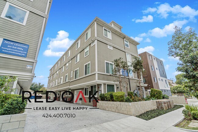 Foto del edificio - ~2 Months FREE~ Incredible, Fully Furnishe...