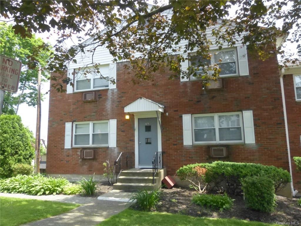 Primary Photo - 2 Duryea Pl
