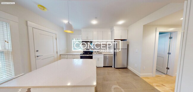 Building Photo - 208-210 Banks St. Unit 3CP