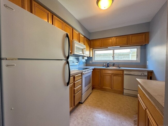 Building Photo - 52 Currier Way