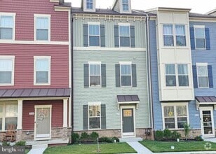 Building Photo - 8650 Satinwood Dr