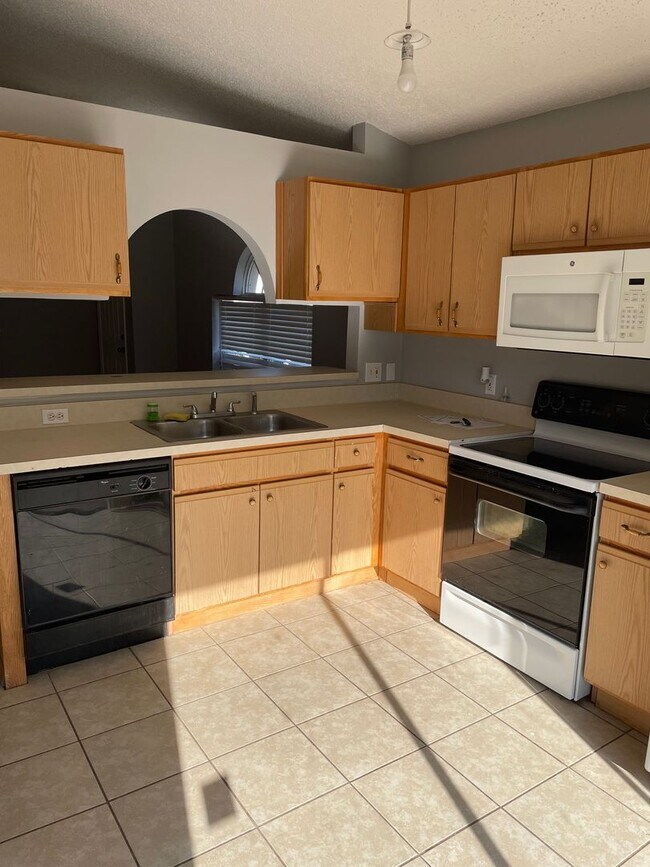 Foto del edificio - Quiet & Cozy Wesley Chapel Home with Great Yard – $1,850/mo