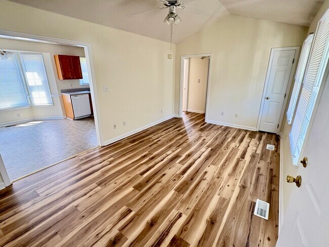 Foto del edificio - 1033 Holly Point Dr