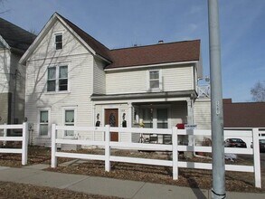 Building Photo - 1014 E Gorham St