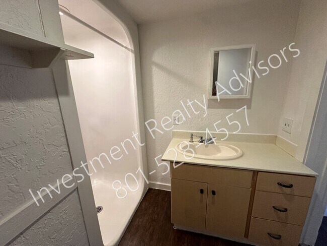 Foto del edificio - 260 W 1700 S