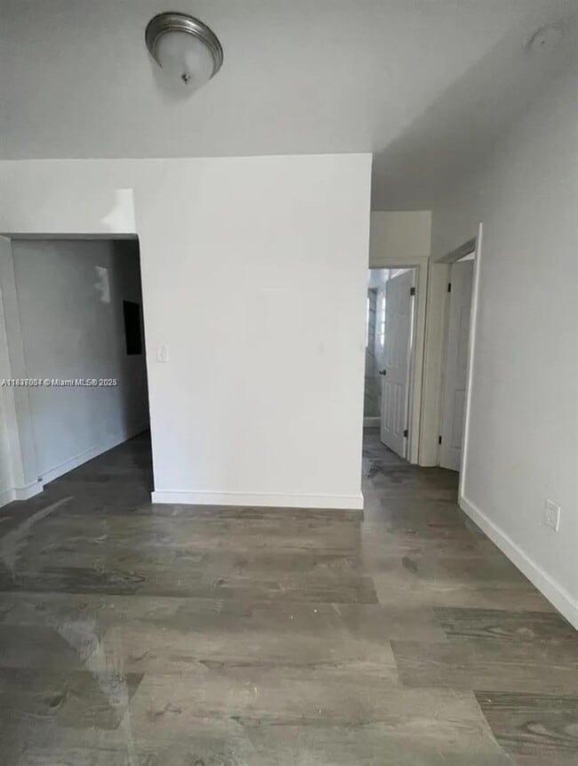 Building Photo - 7600 Dickens Ave
