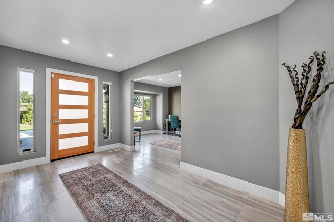 Building Photo - 14050 Broili Dr
