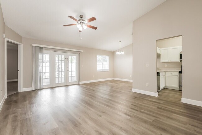 Foto del edificio - 1310 Coolmont Dr