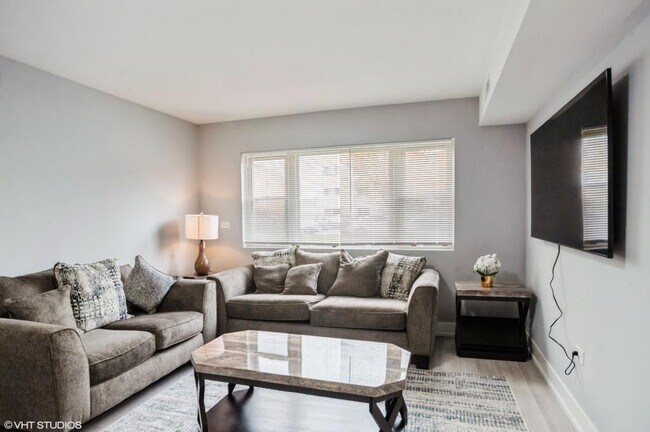 Foto del edificio - 8423 W Oak Ave
