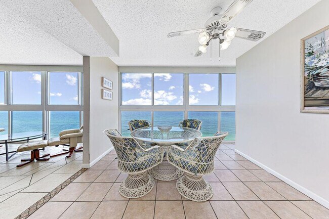 Building Photo - 1007 W Beach Blvd