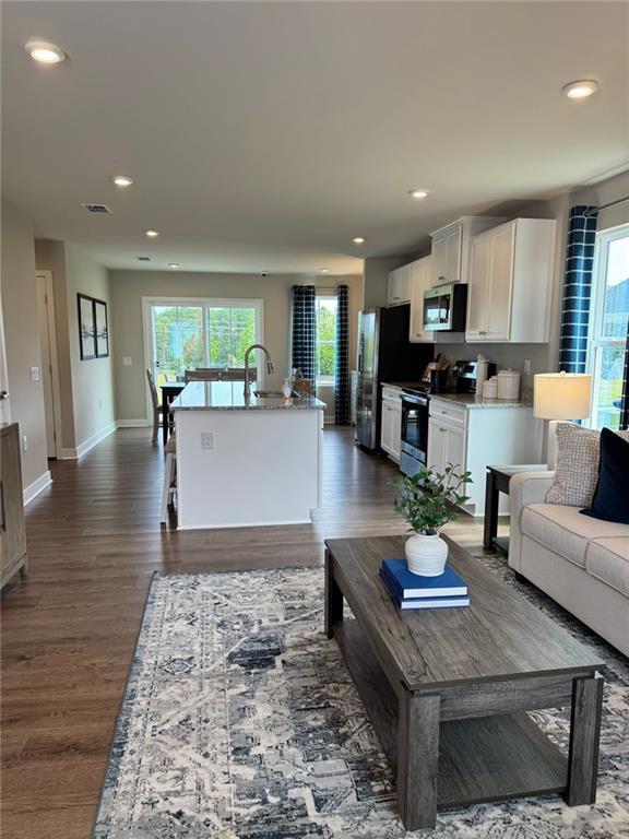Foto del edificio - 228 Serenity Ct