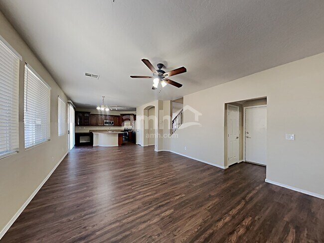 Foto del edificio - 14954 W Charter Oak Rd
