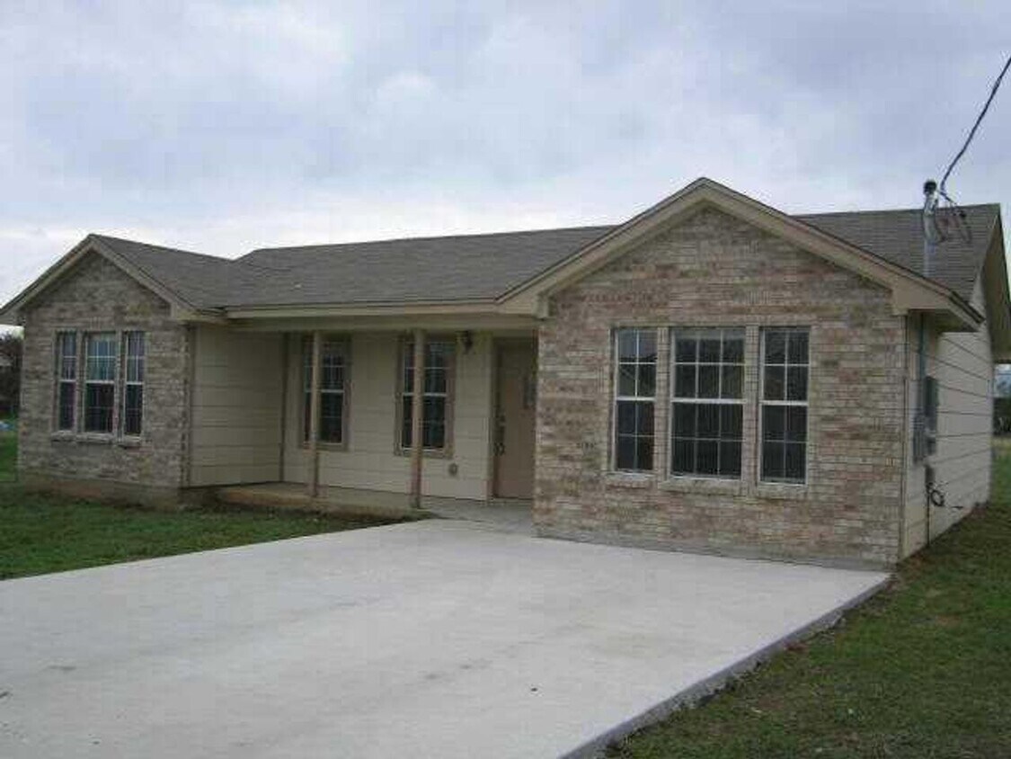 750 Fallen Oak Dr, Bertram, TX 78605 House Rental in Bertram, TX