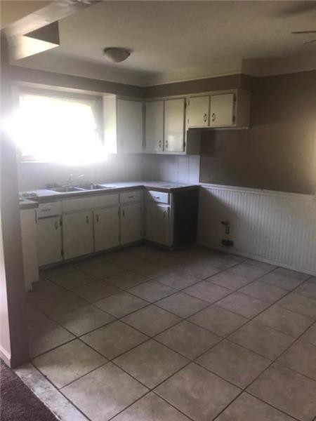 Building Photo - 22468 Normandy Ave