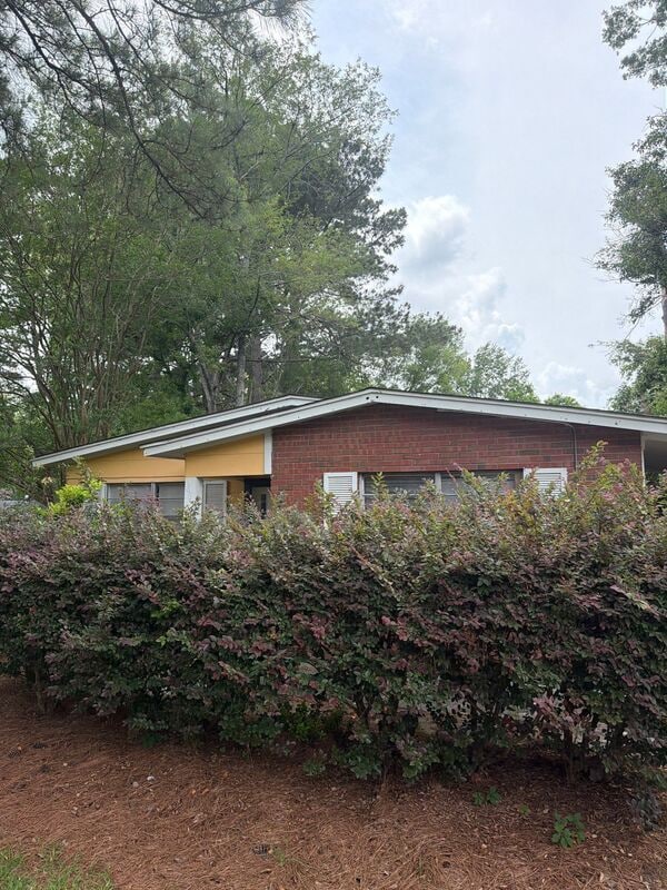 Building Photo - 663 Queen Julianna Ln