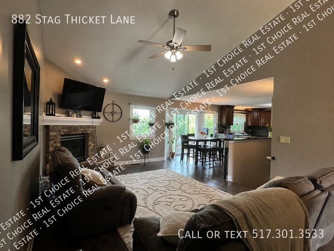 Building Photo - 882 Stag Thicket Ln