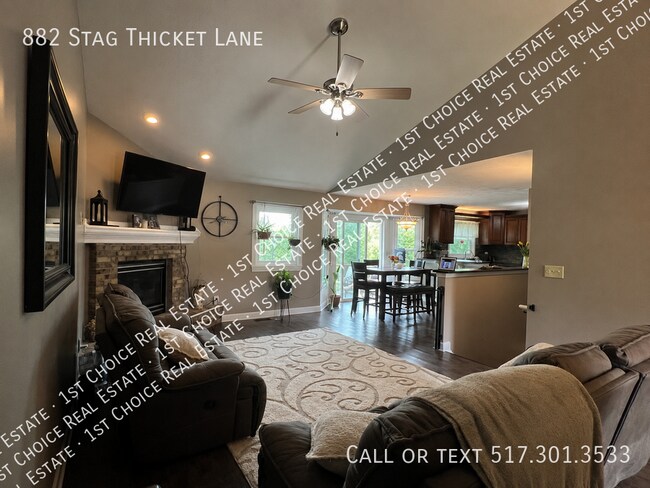 Foto del edificio - 882 Stag Thicket Ln