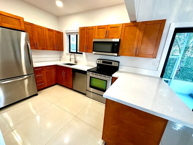 Foto del edificio - 1931 SW 17th Ct