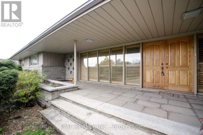 Building Photo - 16 Carousel Ct