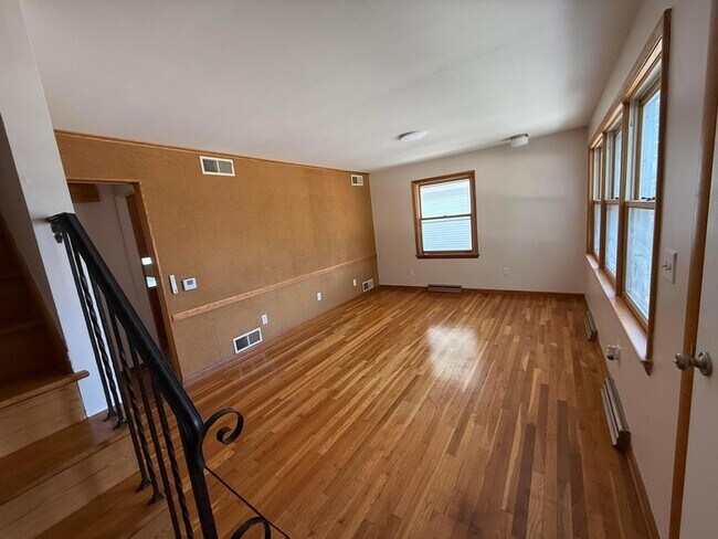 Foto del edificio - 4212 Beechgrove Dr