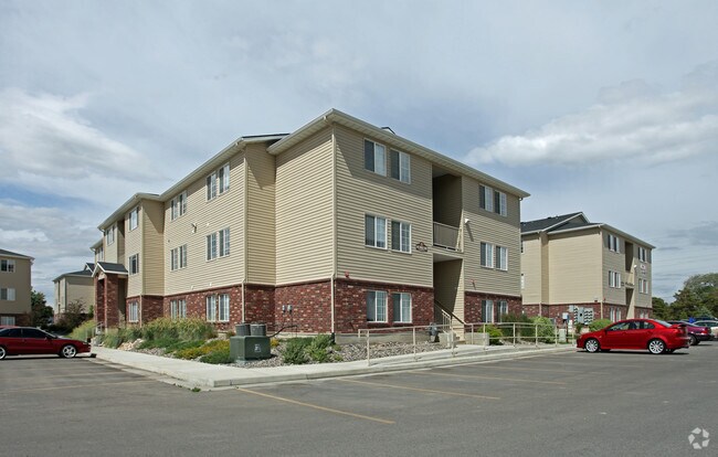 Foto principal - Apartments at Falls Crossing