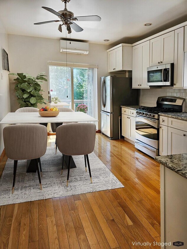 Primary Photo - 3 bedroom in BROOKLYN NY 11232