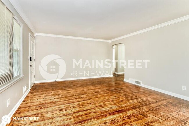Foto del edificio - 2242 THISTLEDAWN DR, Louisville, KY 40216