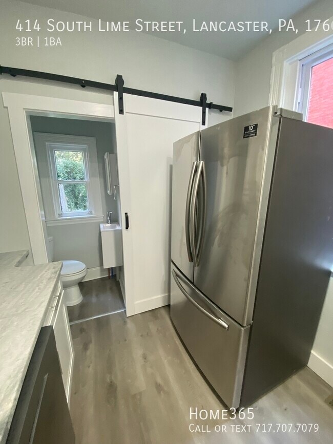 Foto del edificio - Renovated 3 Bedroom, 2 Bath Townhouse Clos...