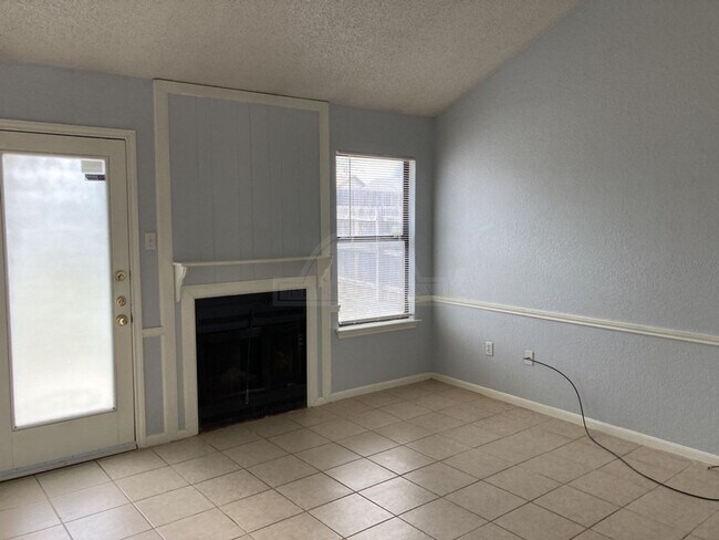 Building Photo - 3118 Panhandle Dr