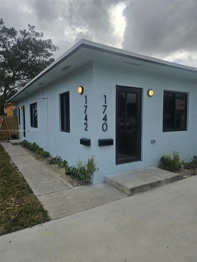 Foto principal - 1740 NW 52nd St