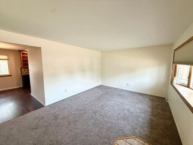 Foto del edificio - Conveniently Located 2 Bed, 2 Bath + 2 Bonus Rooms in Greeley